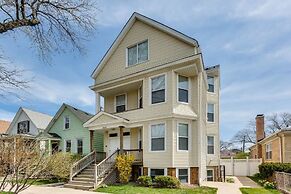 The Irving Masterpiece near Wrigley Field