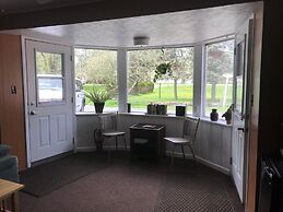 Nightshade Inn & Gardens