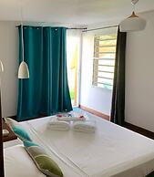 Poé Côté Lagon Beach Bungalows