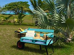 Poé Côté Lagon Beach Bungalows
