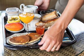 Poé Côté Lagon Beach Bungalows