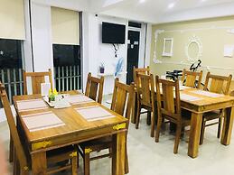 Daffodils Spice Court