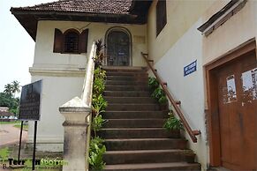 Daffodils Spice Court