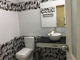 Daffodils Spice Court