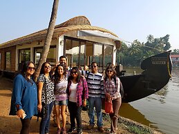 Daffodils Spice Court