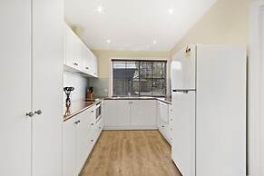 Waverley House Cottages