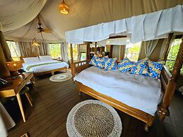 Palau Carolines Resort