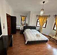 Monte Cristo Hotel with Rooftop Pool