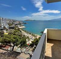 Monte Cristo Hotel with Rooftop Pool