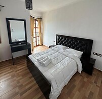 Monte Cristo Hotel with Rooftop Pool