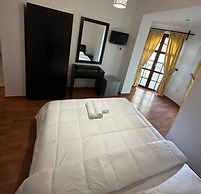 Monte Cristo Hotel with Rooftop Pool