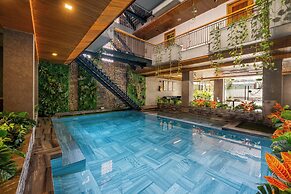 Lahome Boutique Villa and Apartment