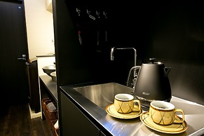 Host.a Umekoji Akari