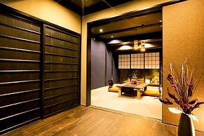 Host.a Umekoji Akari