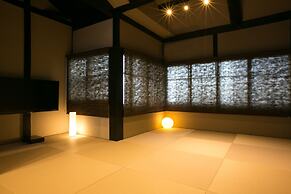 Host.a Umekoji Akari