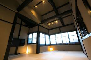 Host.a Umekoji Akari