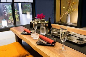 Host.a Umekoji Akari