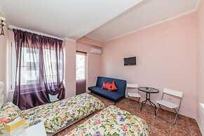 Khloya Hotel