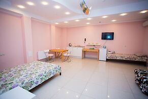 Khloya Hotel