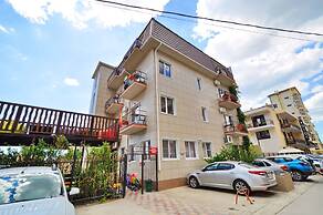 Khloya Hotel