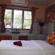 Bansuan Thanormpat Resort