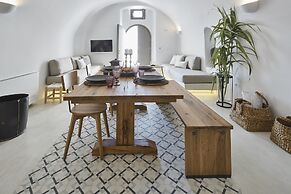 White and Co. La Torre Suites