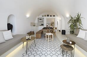 White and Co. La Torre Suites