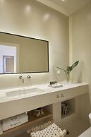 White and Co. La Torre Suites