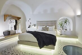 White and Co. La Torre Suites