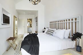 White and Co. La Torre Suites