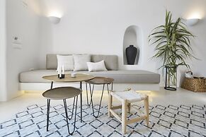 White and Co. La Torre Suites