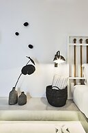 White and Co. La Torre Suites