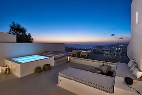 White and Co. La Torre Suites