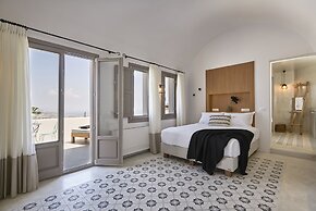 White and Co. La Torre Suites