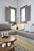 White and Co. La Torre Suites