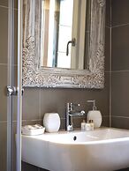 Majestic Rialto House