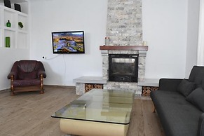 shir lakineret smadar