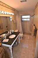 Oasis at John's Pass Madeira Beach