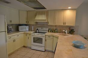 Oasis at John's Pass Madeira Beach