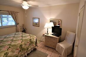 Oasis at John's Pass Madeira Beach