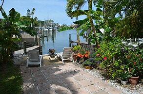 Oasis at John's Pass Madeira Beach