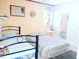 Hostal Davishs House