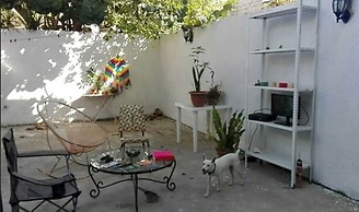 Hostal Davishs House