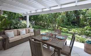 Bluff Cottage by Altman