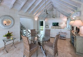 Bluff Cottage by Altman