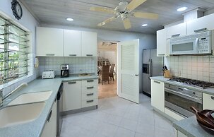 Bluff Cottage by Altman