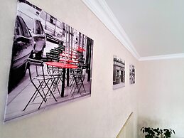 Megapolis Apartments on Bolshaya Manezhnaya street 13V