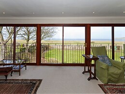 West Links View