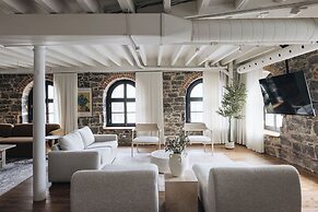 Saint Sulpice Lofts by Bakan - Old Montreal