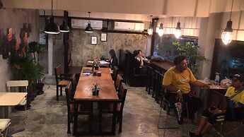 OasisCafe&Nap - Hostel